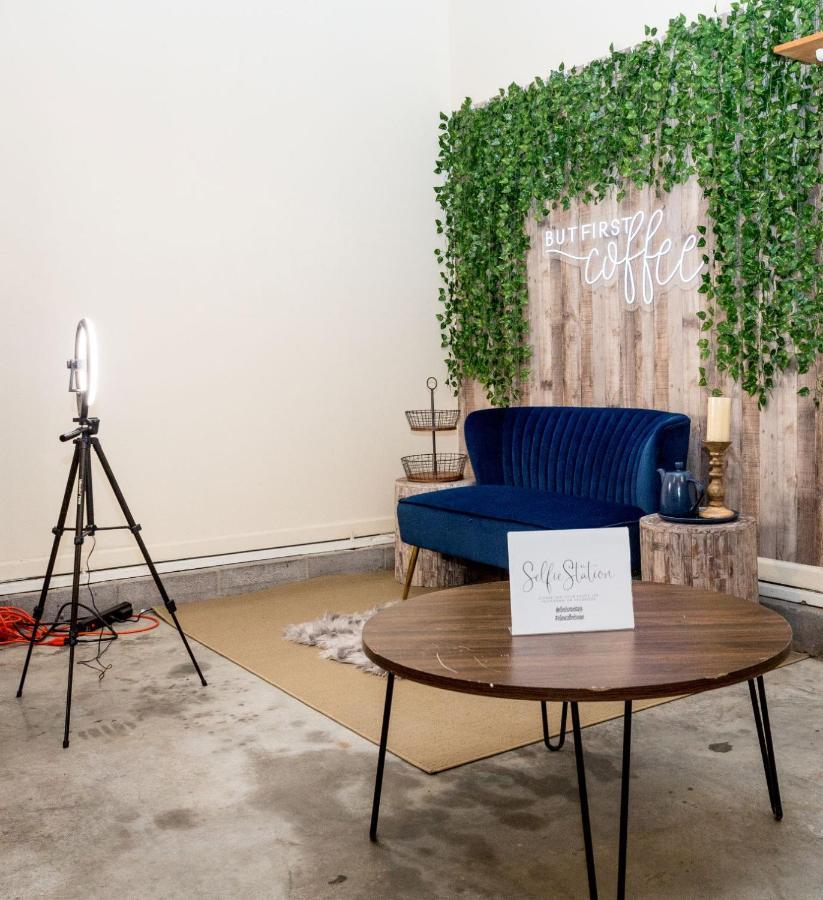 Once-In-A-Lifetime Coffee-Themed Stay For Up To 8 クラークスビル エクステリア 写真